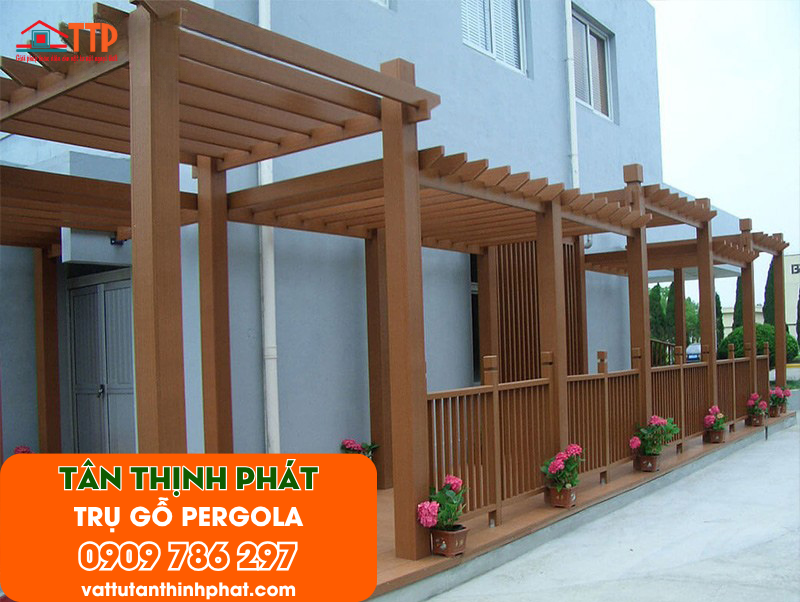 Trụ Pergola Gỗ Nhựa - Vật Liệu Trang Trí Sân Vườn Ngoài Trời Bà Rịa Vũng Tàu
